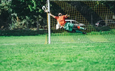 Leeds United Defensive Midfield Options