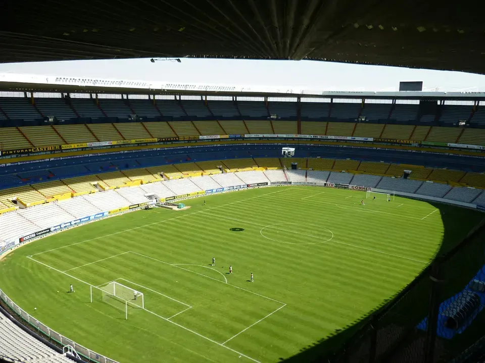 Honoring Leeds United Legends: How Fans Keep the Past Alive